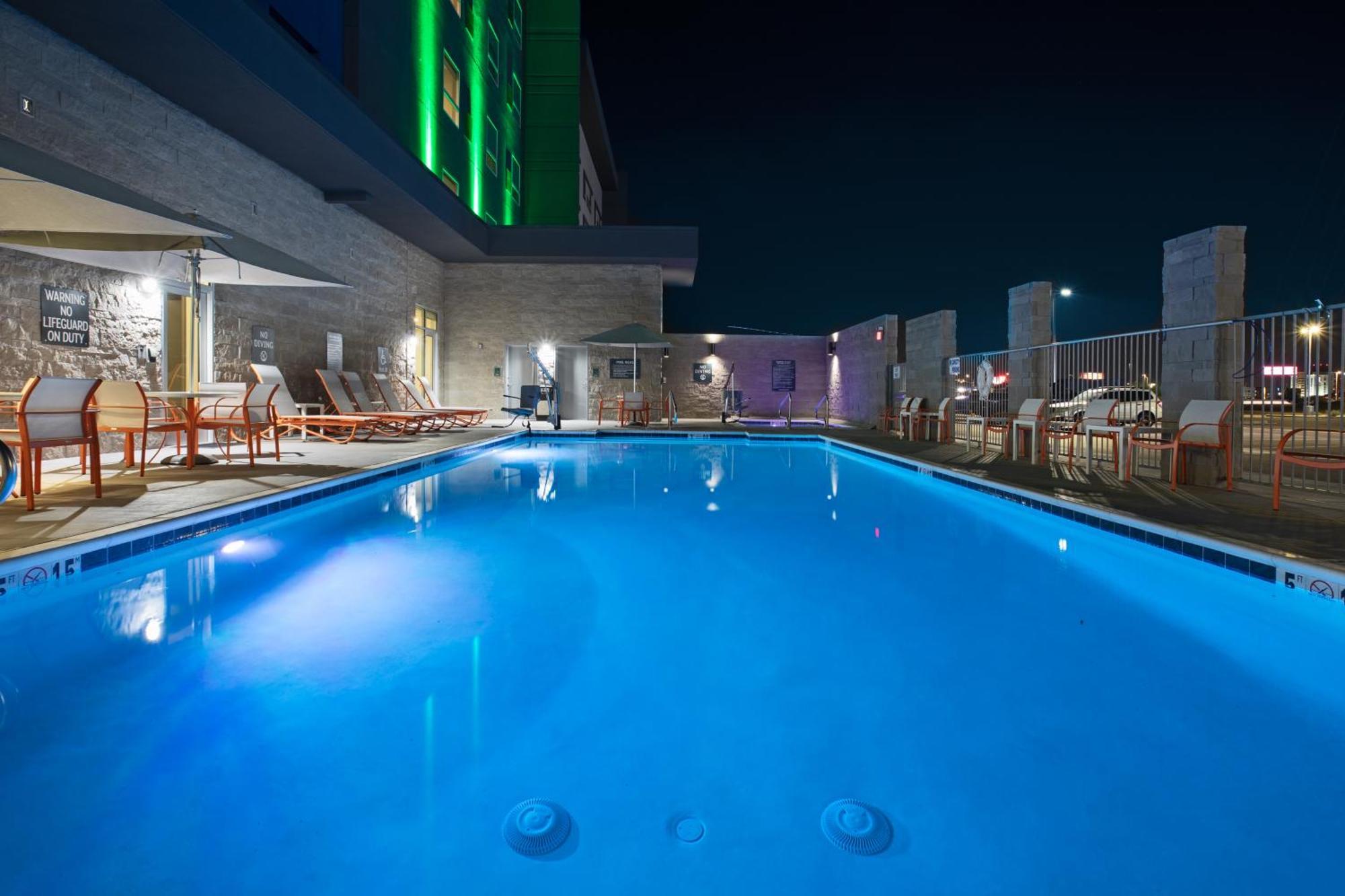Holiday Inn Glendale - Stadium & Ent Dist By Ihg Buitenkant foto