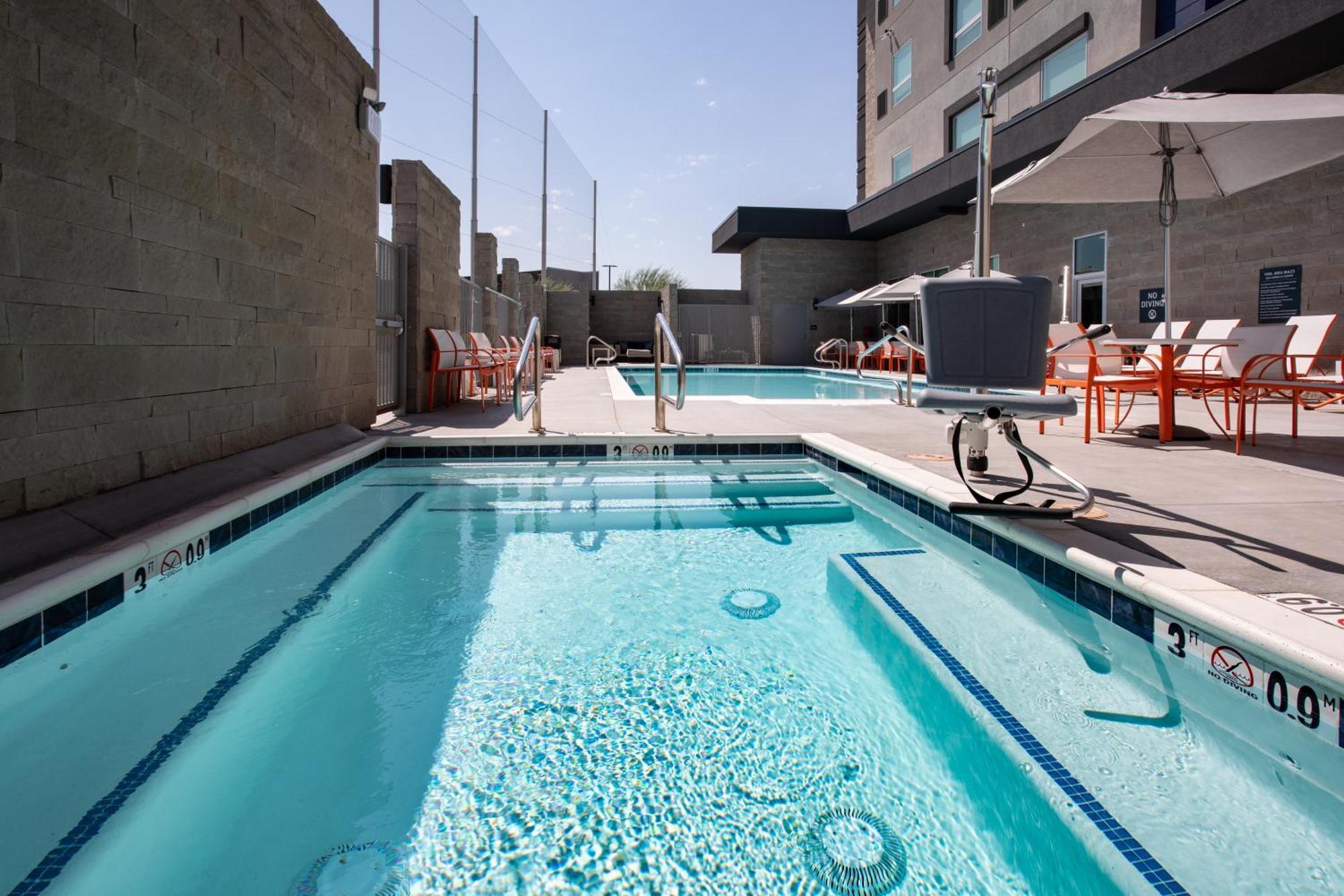 Holiday Inn Glendale - Stadium & Ent Dist By Ihg Buitenkant foto
