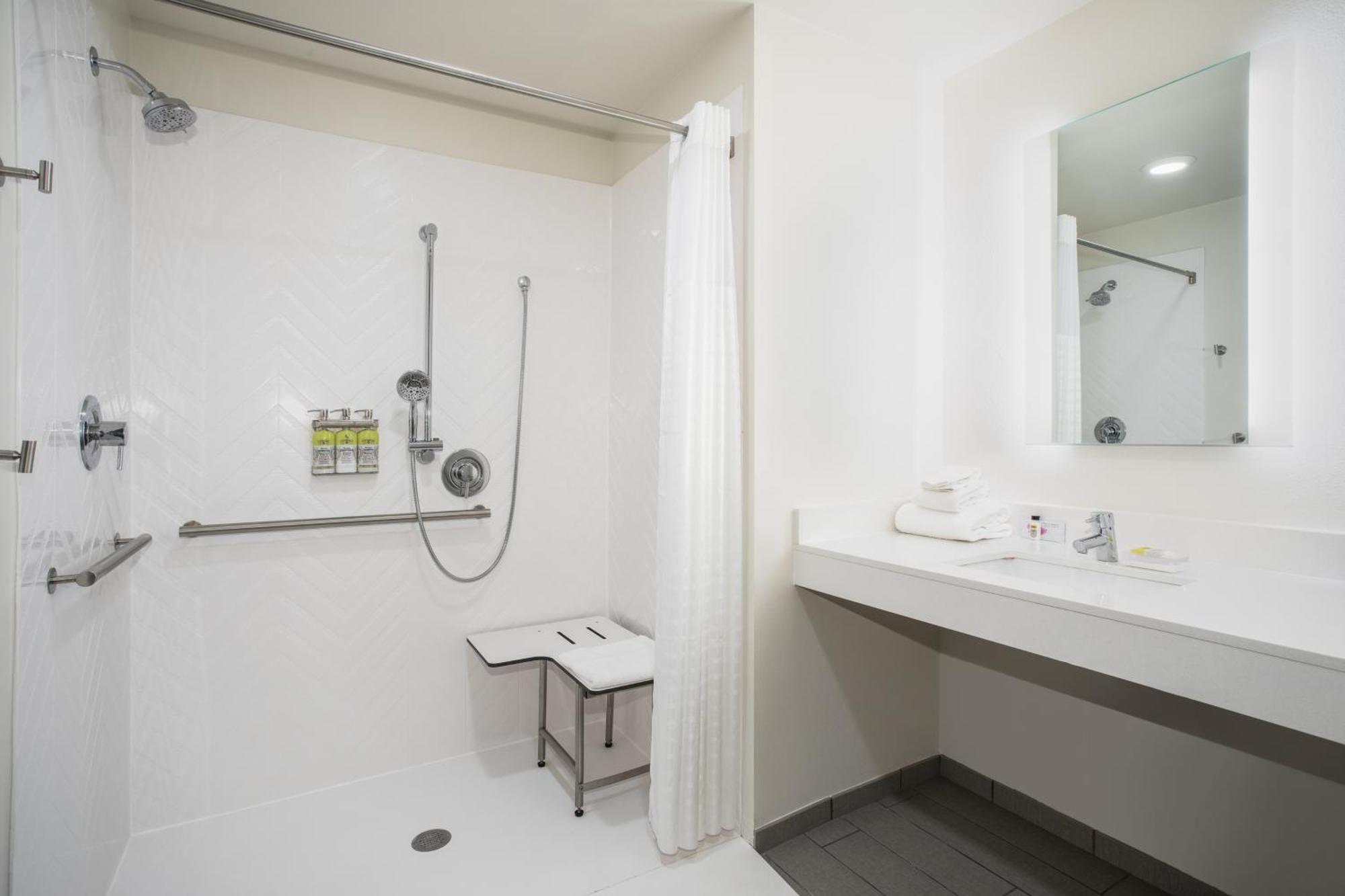 Holiday Inn Glendale - Stadium & Ent Dist By Ihg Buitenkant foto